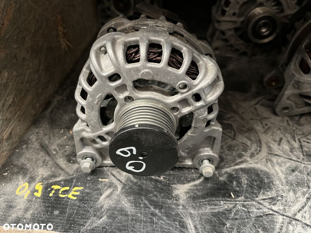 Alternator 0.9 TCE Renault Clio IV Captur 231006007R - 2