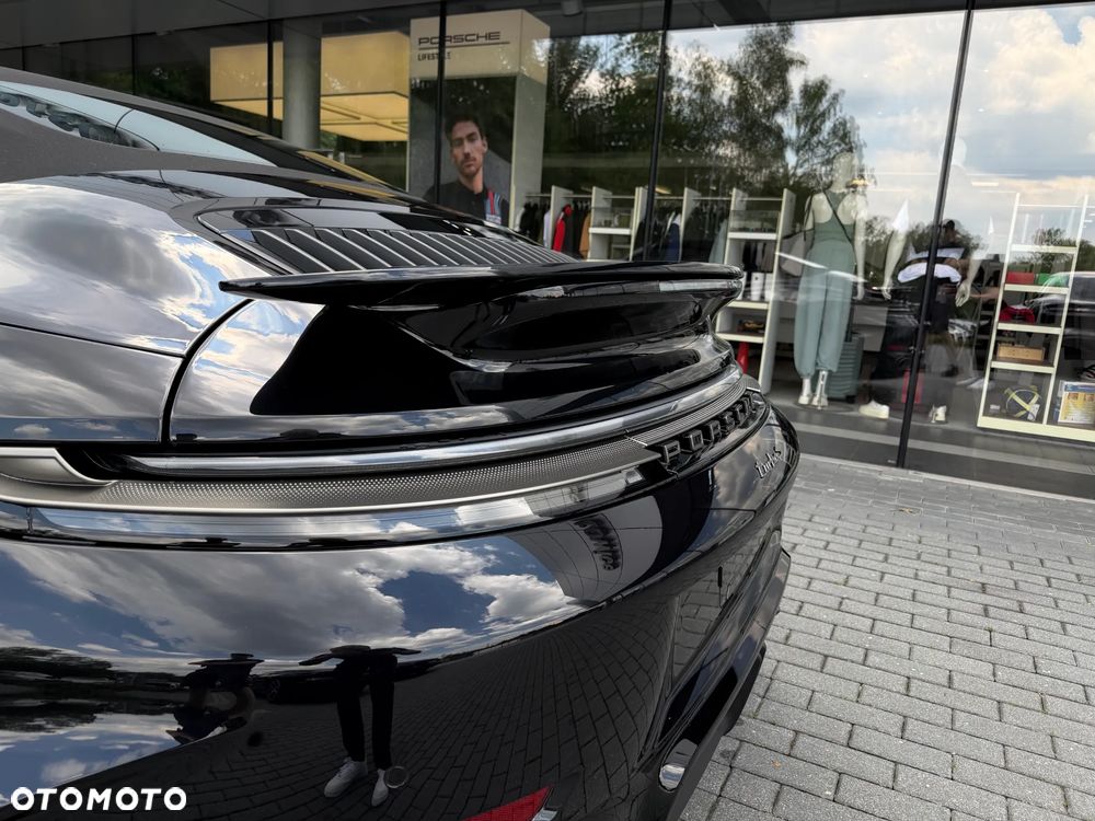 Porsche 911 Carrera Turbo S - 10