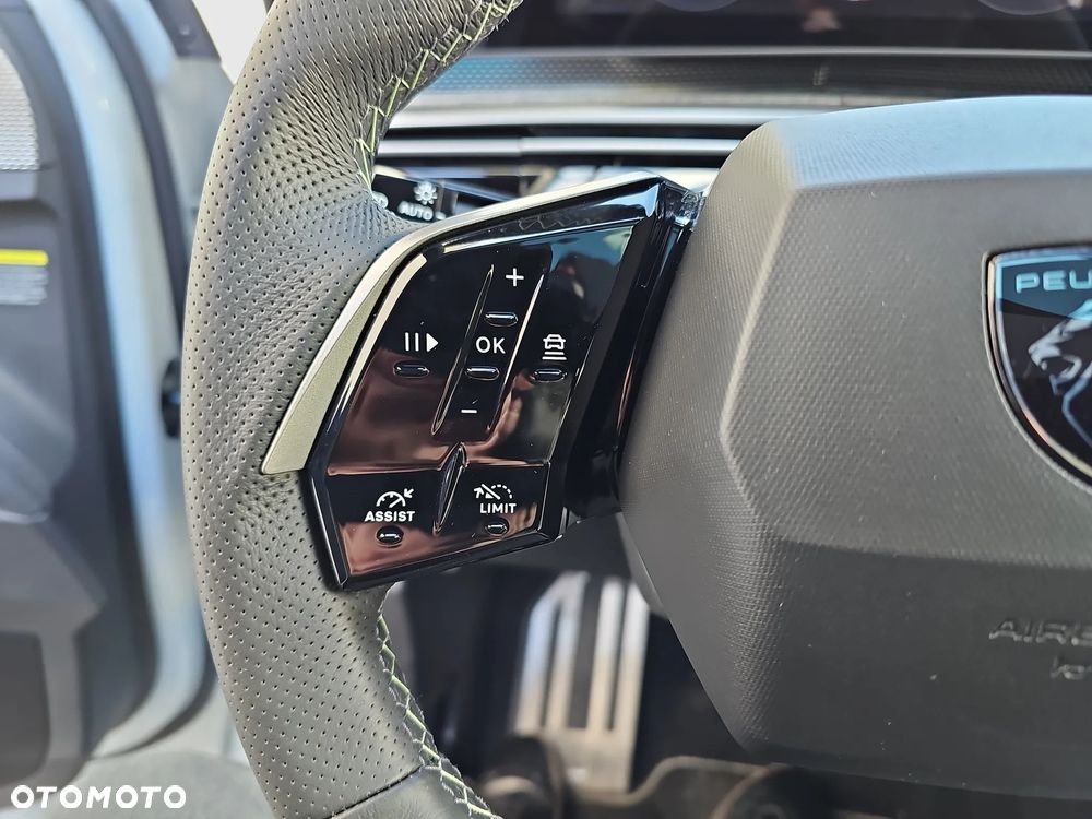 Peugeot 3008 1.2 PureTech mHEV GT S&S e-DCS6 - 14