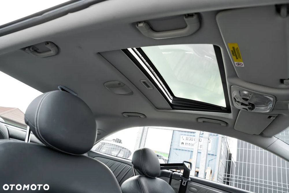 Mercedes-Benz CLK 320 Avantgarde - 35