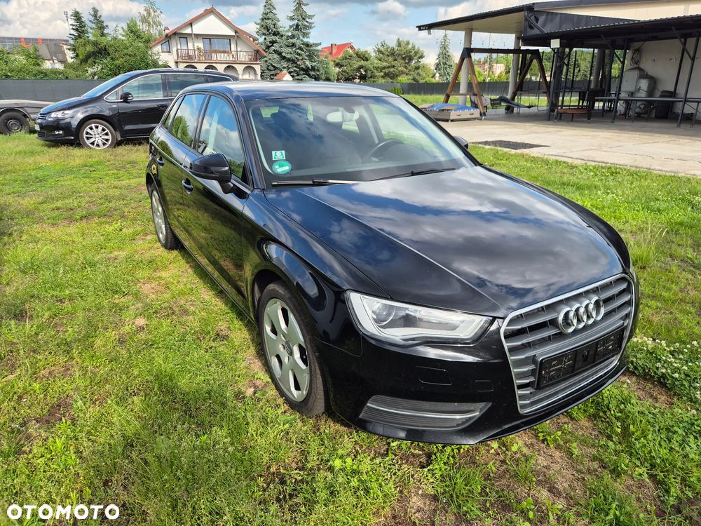 Audi A3 Sportback 1.6 TDI Attraction - 2