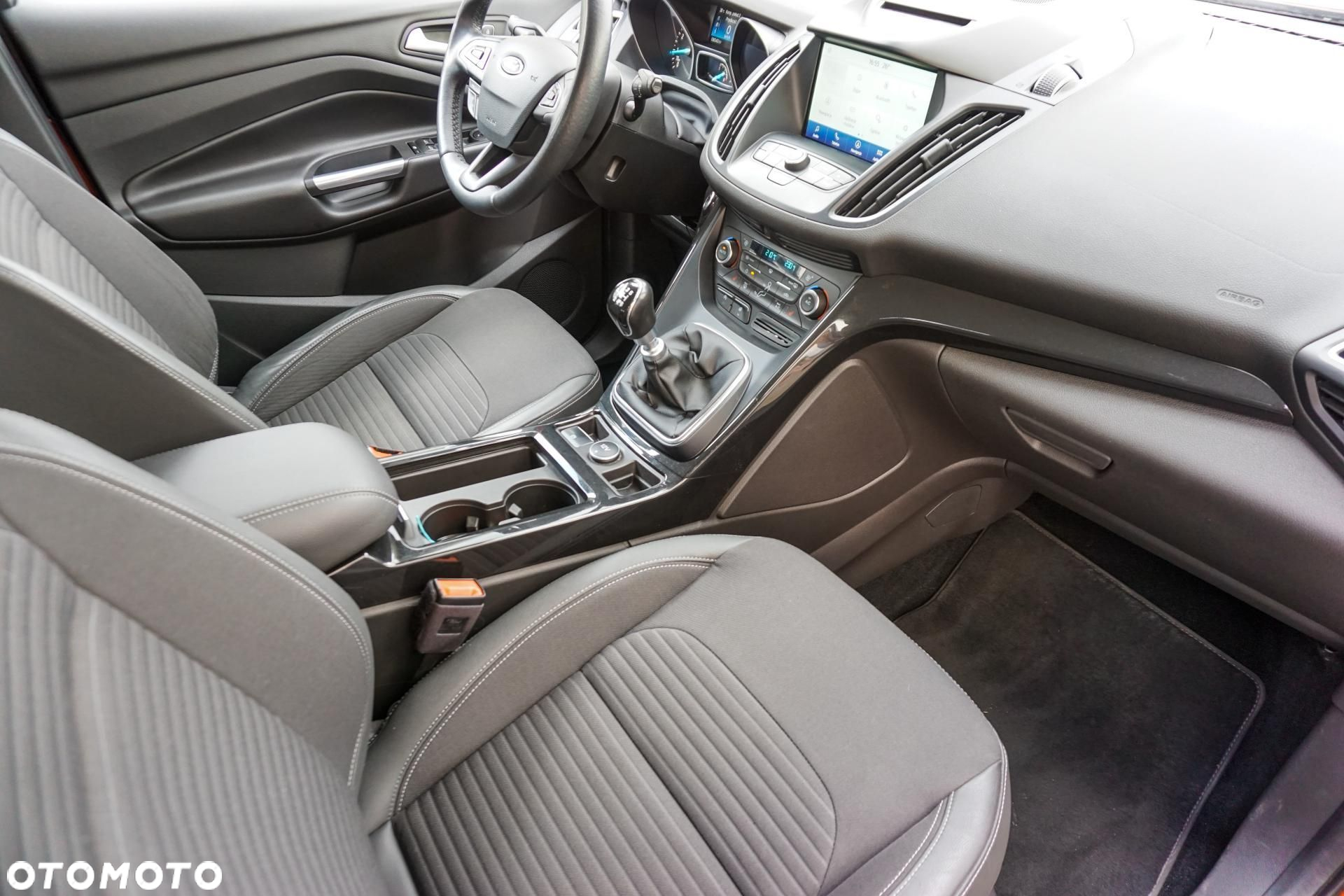 Ford Kuga - 16
