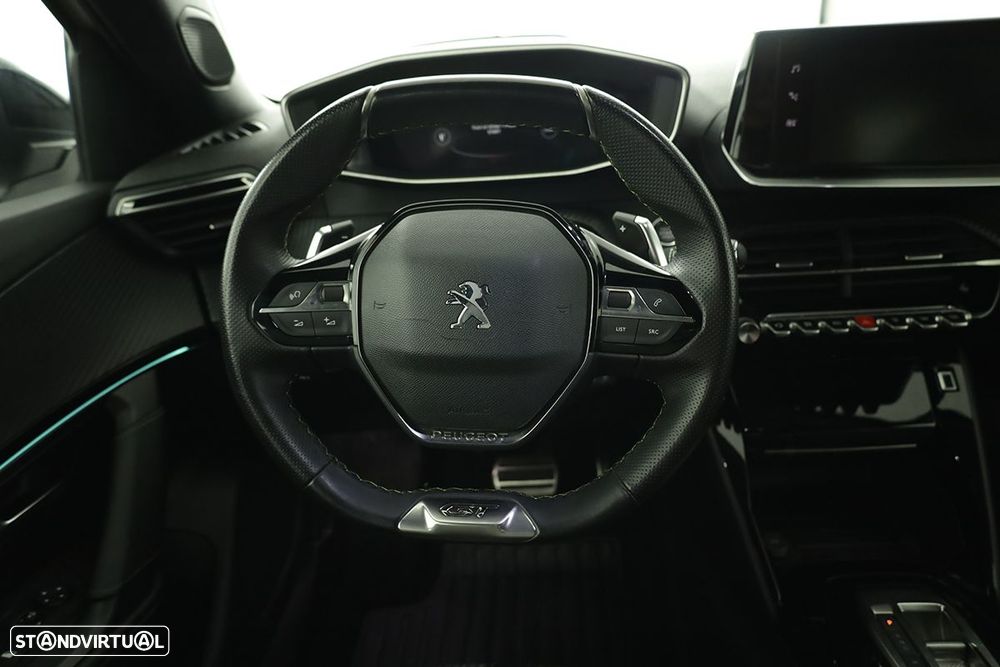 Peugeot 2008 1.2 PureTech GT EAT8 - 14