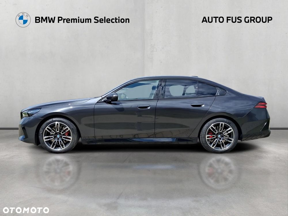 BMW Seria 5 520d xDrive mHEV M Sport - 2
