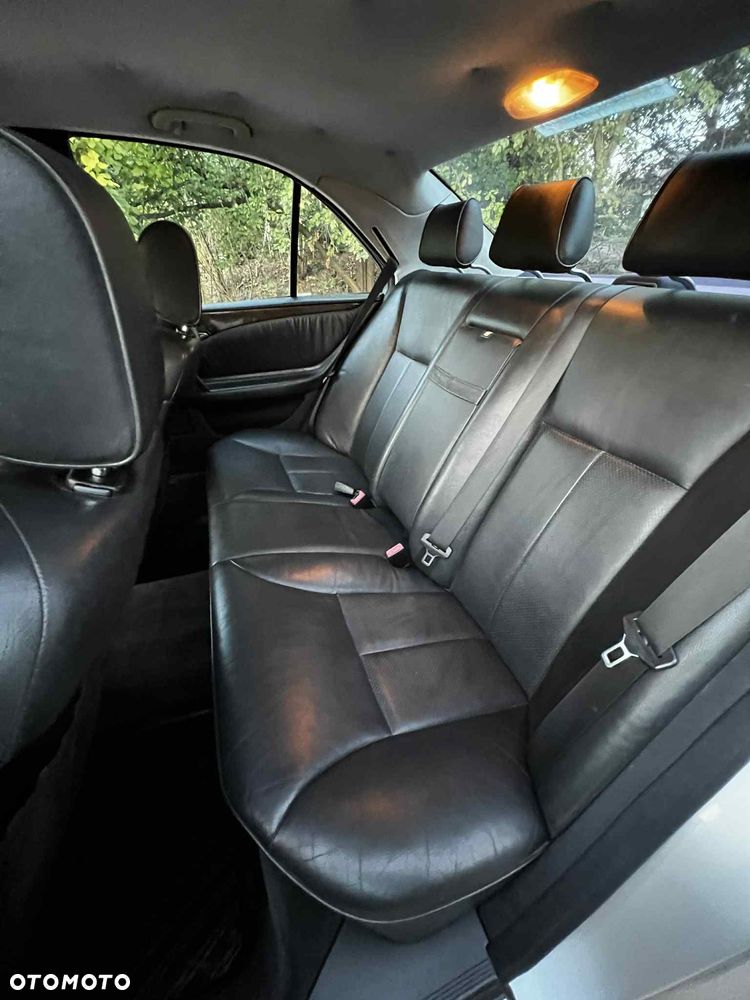 Mercedes-Benz Klasa E 220 CDI Avantgarde - 18