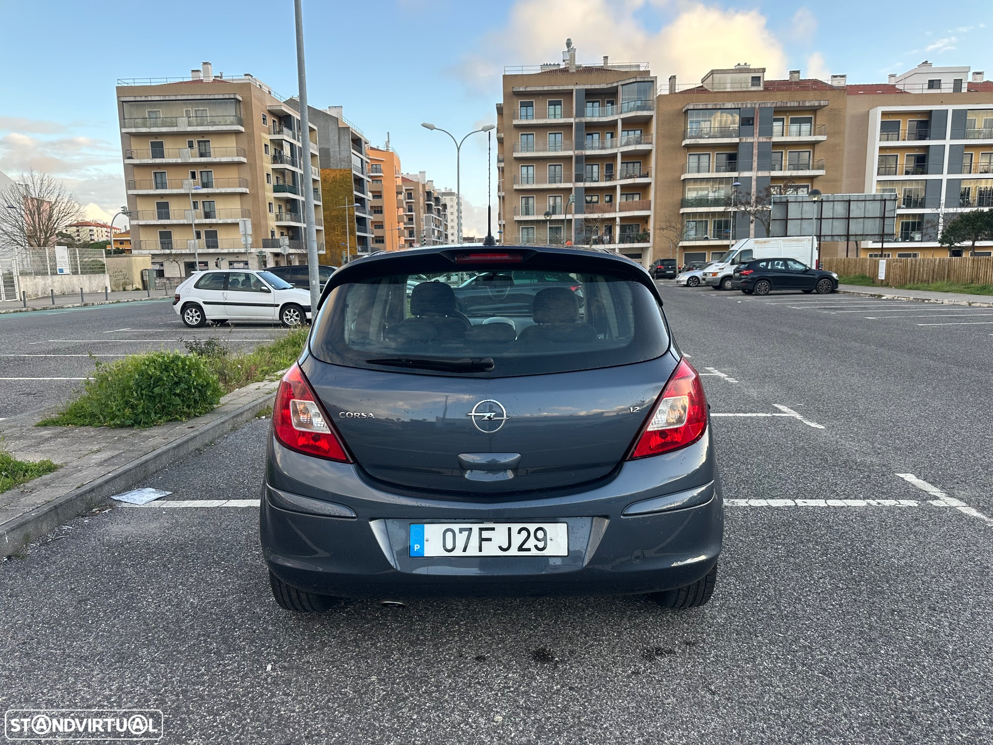 Opel Corsa 1.2 Enjoy - 9