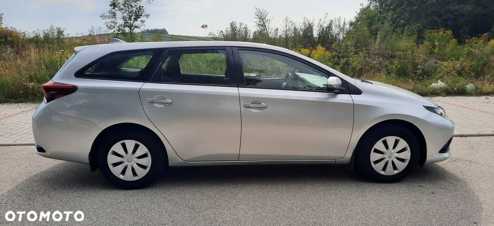 Toyota Auris 1.6 Active - 11