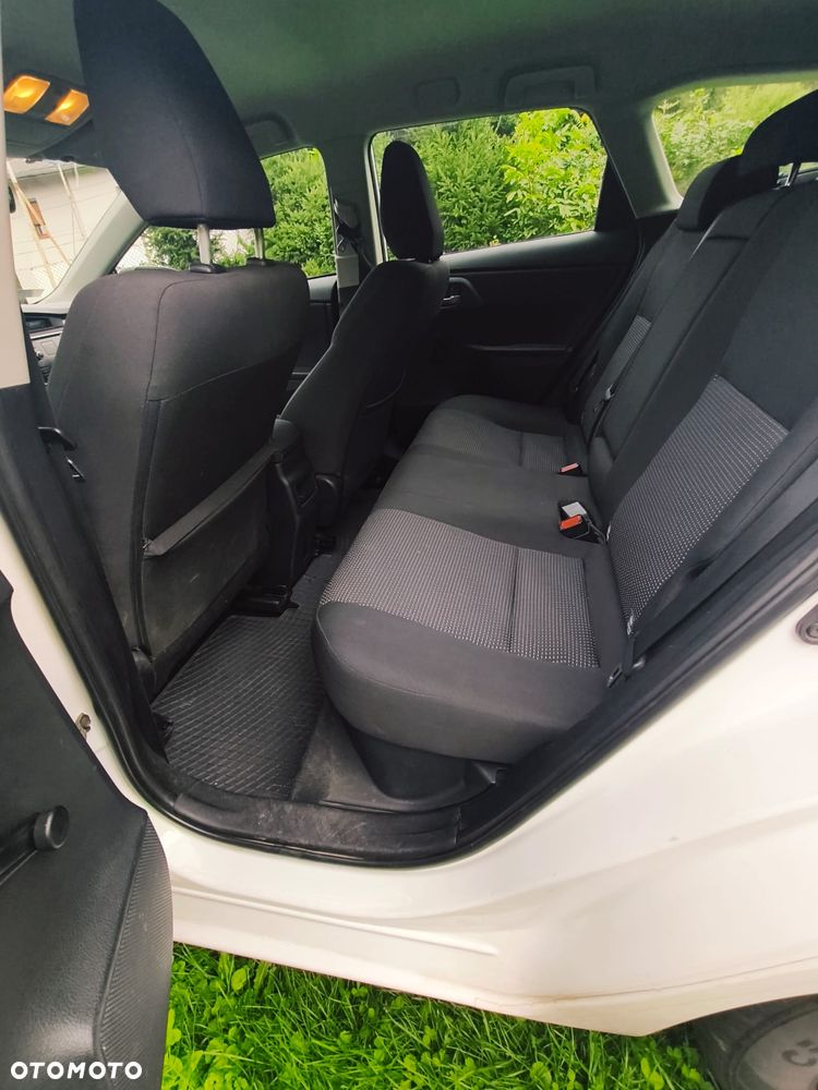 Toyota Auris 1.8 HSD Sol - 6