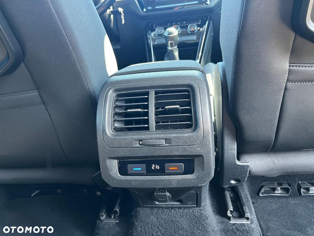 Volkswagen Touran 1.6 TDI SCR BlueMotion Technology Comfortline - 30