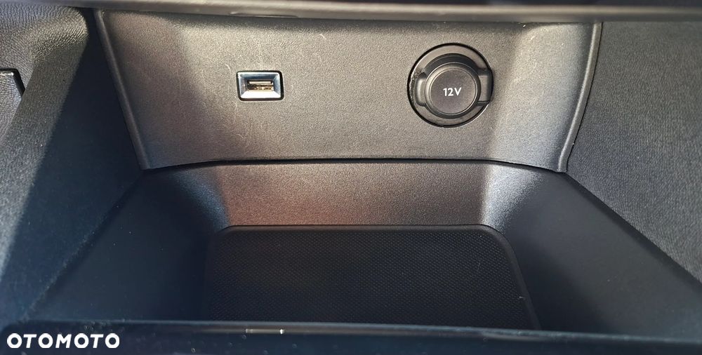 Peugeot 3008 BlueHDi 130 Stop & Start EAT8 GT - 29