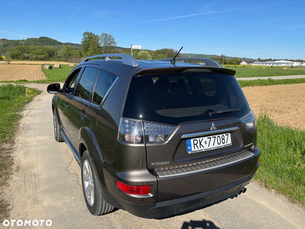 Mitsubishi Outlander 2.0 DID Instyle - 3