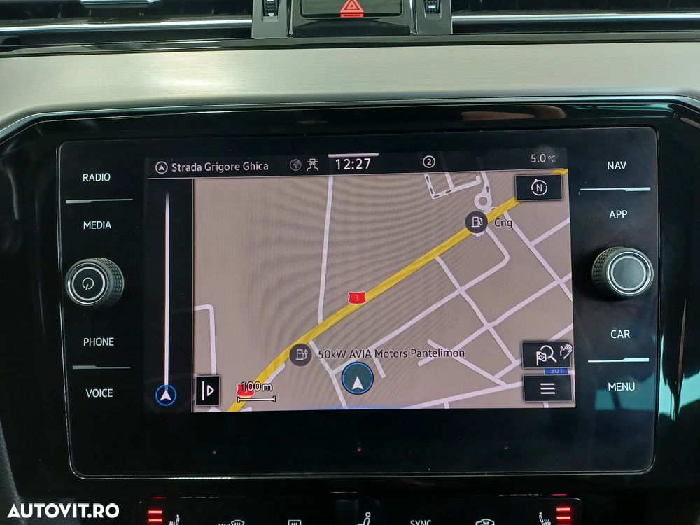 Volkswagen Passat 2.0 TDI SCR DSG Elegance - 33