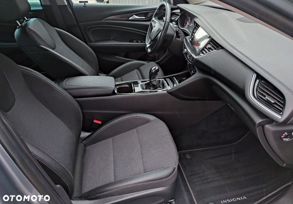 Opel Insignia - 12