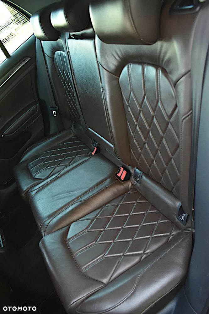 Volkswagen Golf - 7
