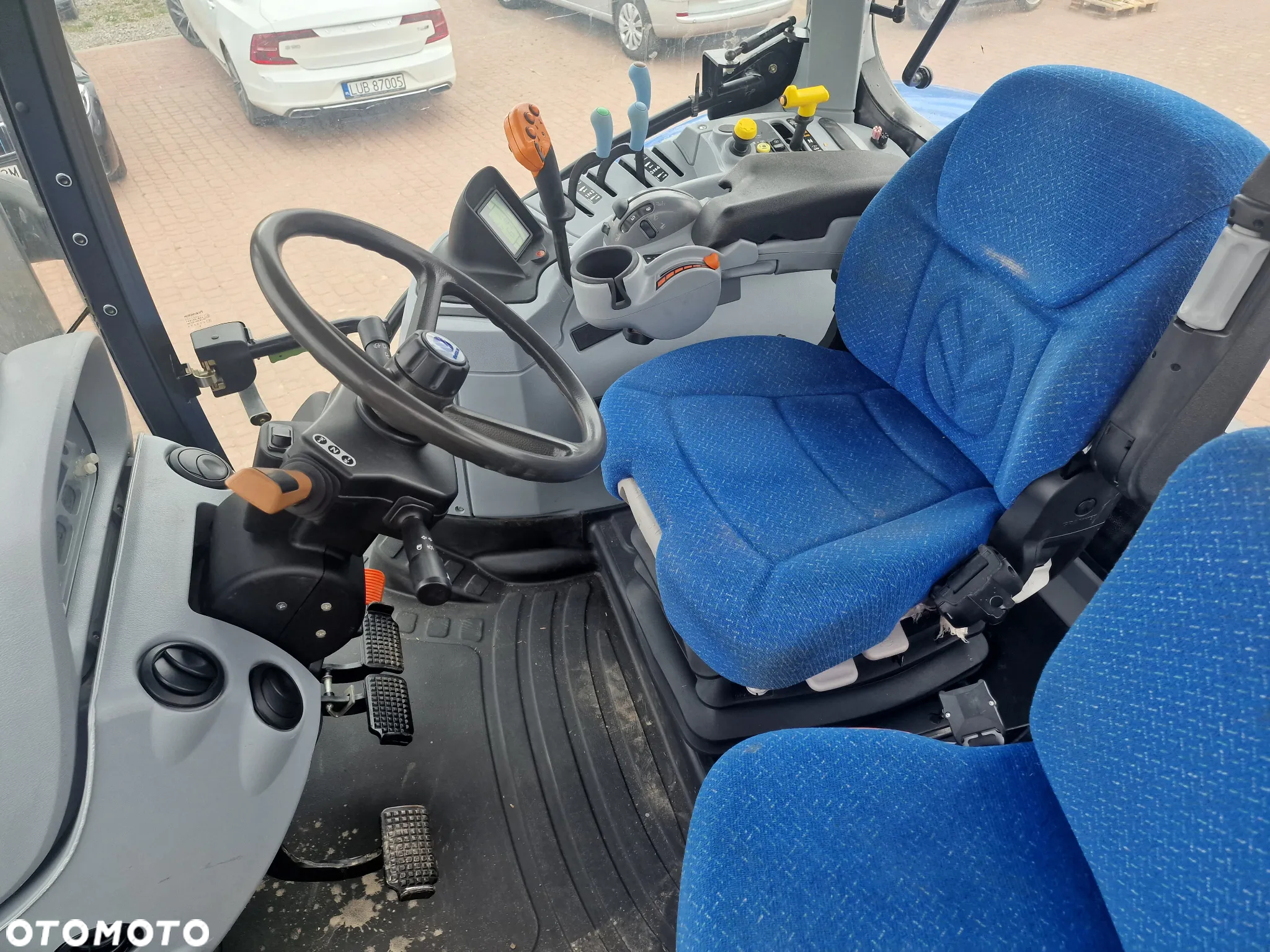 New Holland T6050, 3900h, 130KM - 3