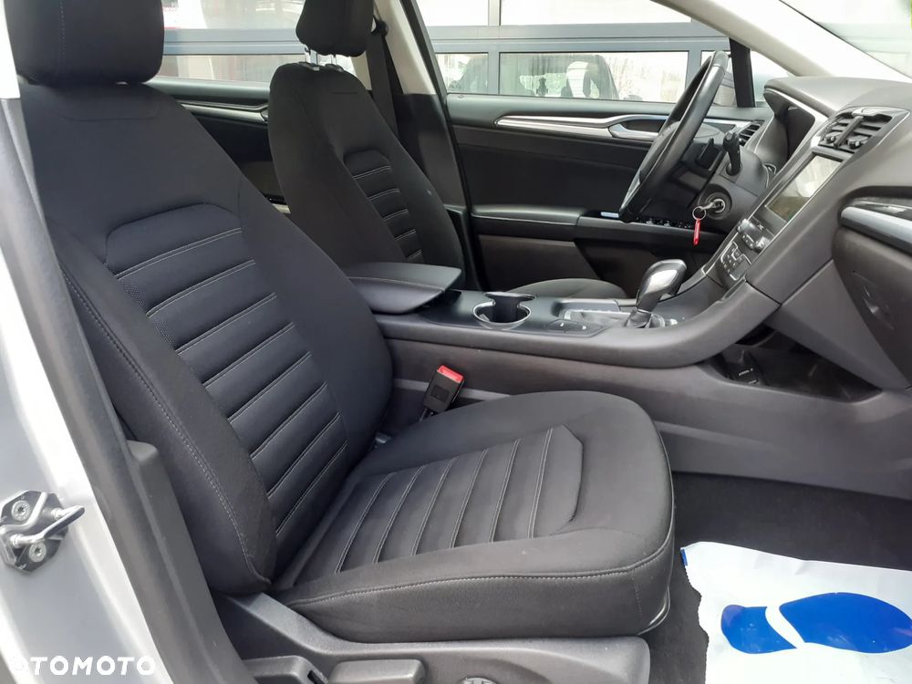 Ford Mondeo - 23