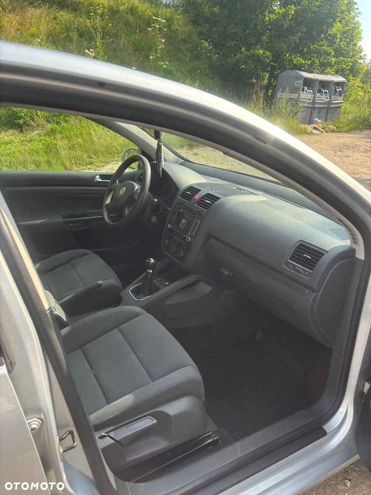 Volkswagen Golf 1.6 Comfortline - 11