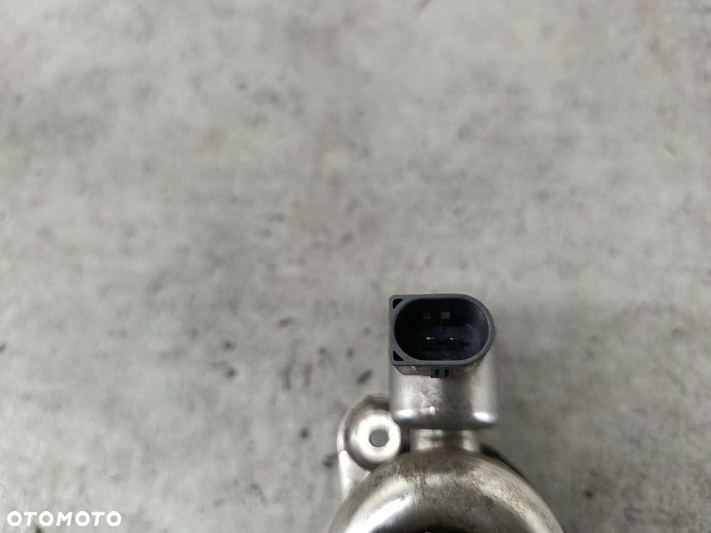 POMPA WYSOKIEGO CIŚNIENIA BENZYNA VW PASSAT B6 06H127025K 0261520055  BOSCH - 7