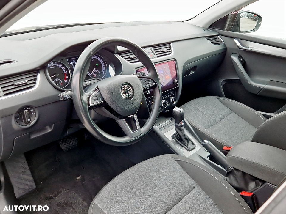 Skoda Octavia 2.0 TDI DSG Ambition - 17