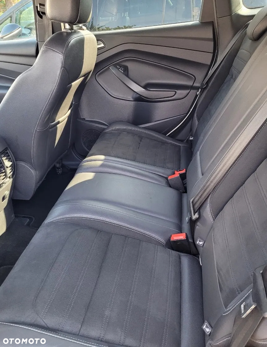 Ford Kuga 2.0 TDCi 4x4 ST-Line - 10