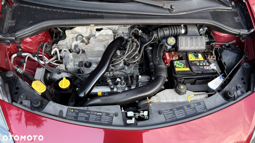 Renault Clio - 36