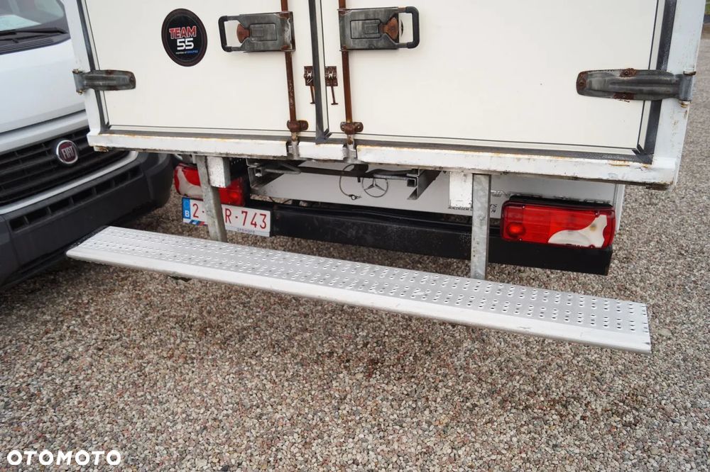 Mercedes-Benz Sprinter - 12