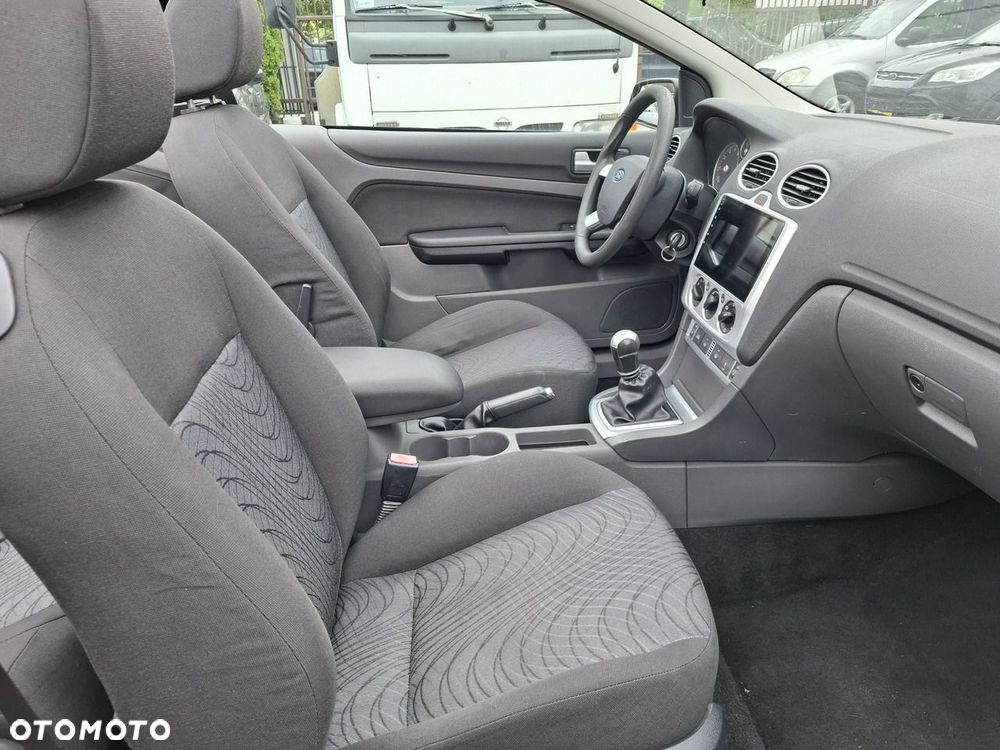 Ford Focus 2.0 Titanium EU5 - 24
