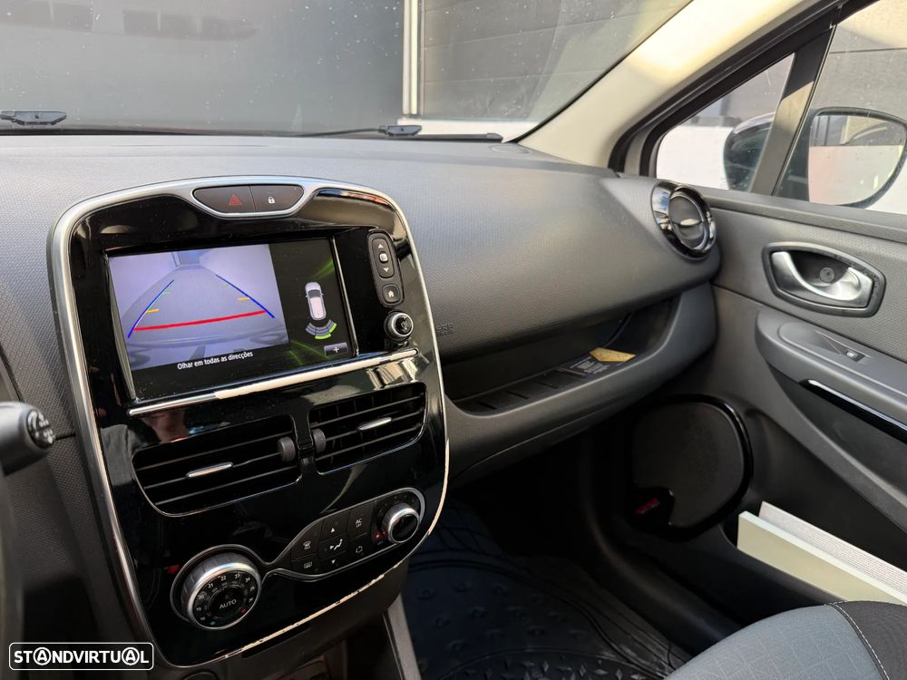 Renault Clio Sport Tourer 0.9 TCE Dynamique S - 14