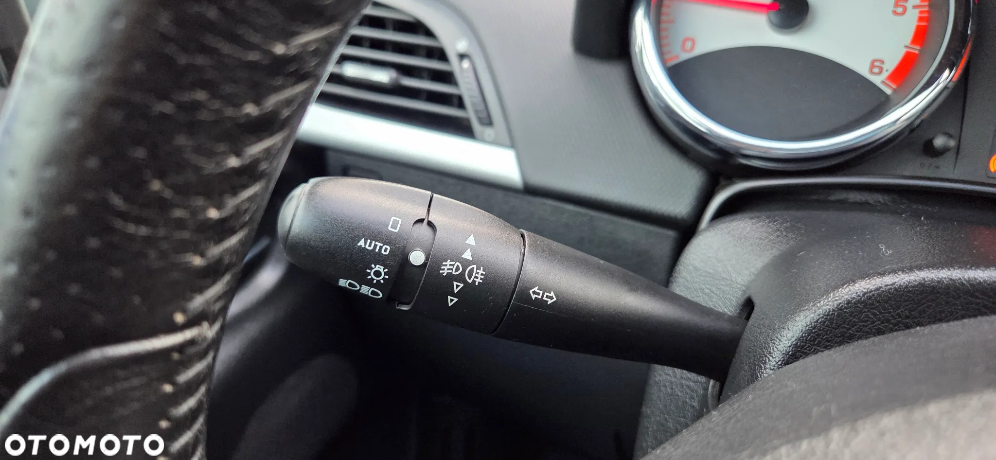 Peugeot 207 1.6 HDi Tendance - 23