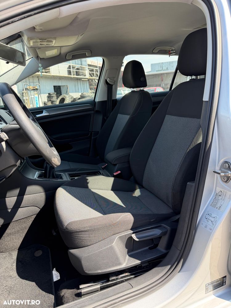 Volkswagen Golf 1.6 TDI BMT Comfortline - 12