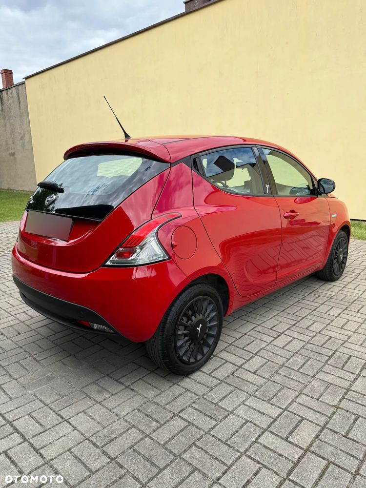 Lancia Ypsilon 1.2 8V Elefantino S&S - 7