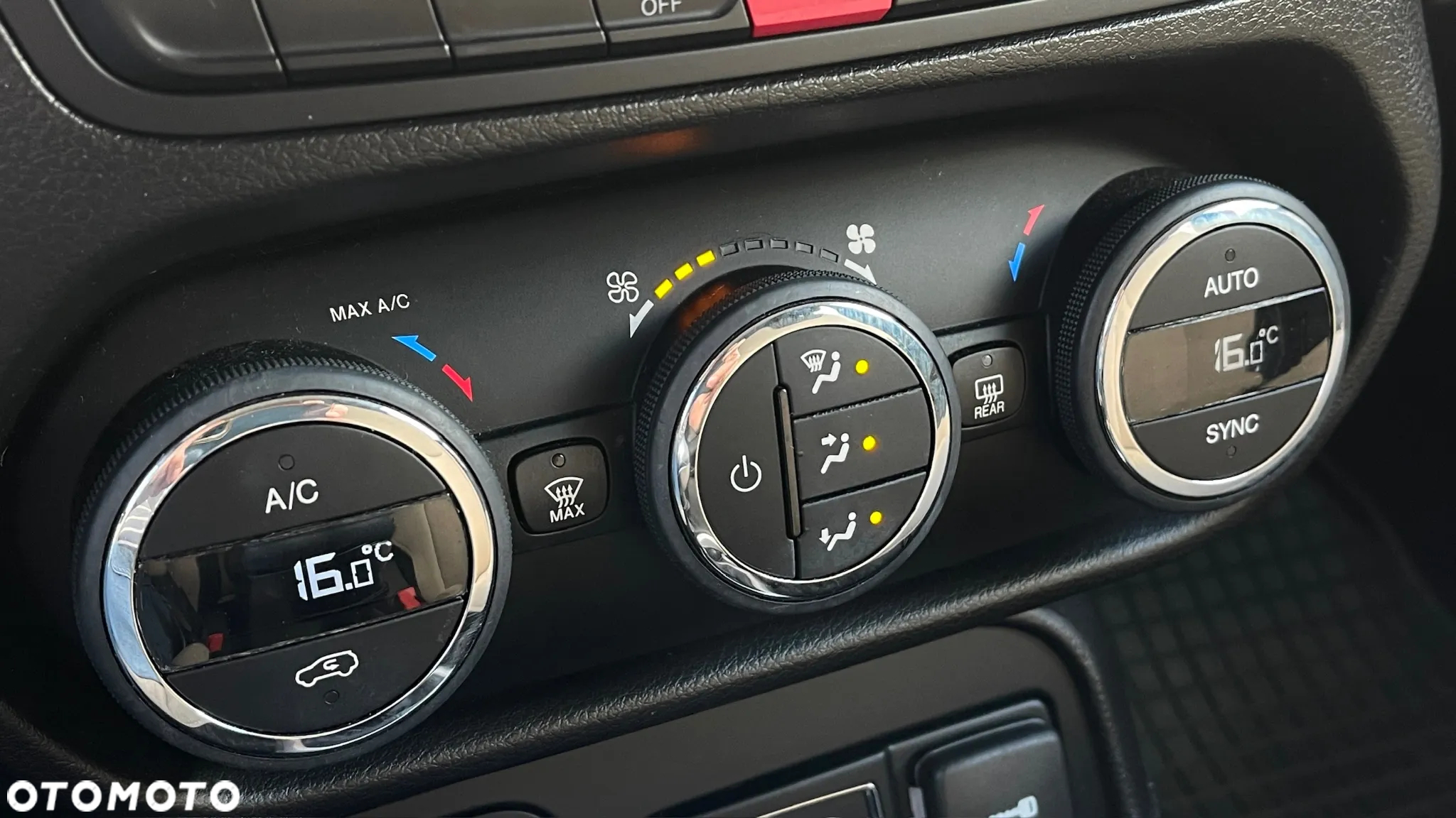 Jeep Renegade - 40