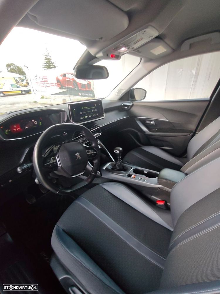 Peugeot 2008 1.2 PureTech Allure Pack - 12