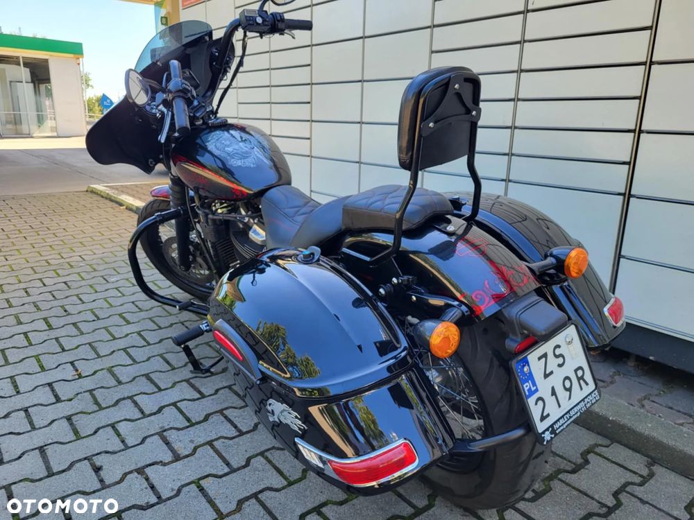 Harley-Davidson Softail Street Bob - 10