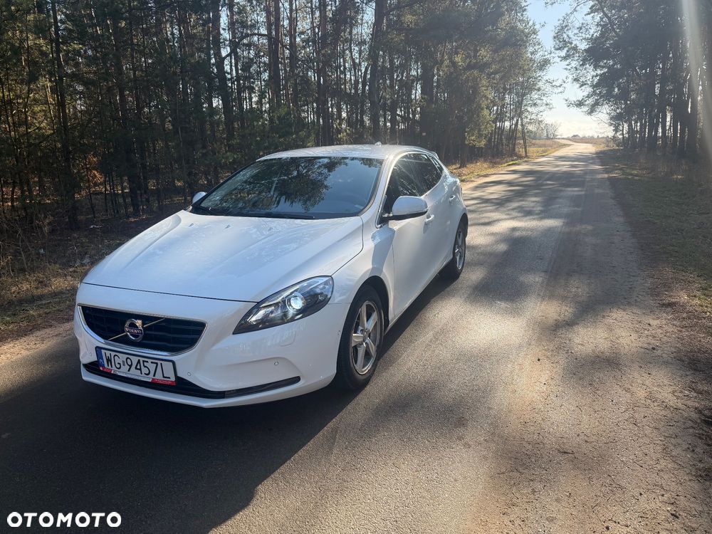 Volvo V40 D3 Momentum - 19