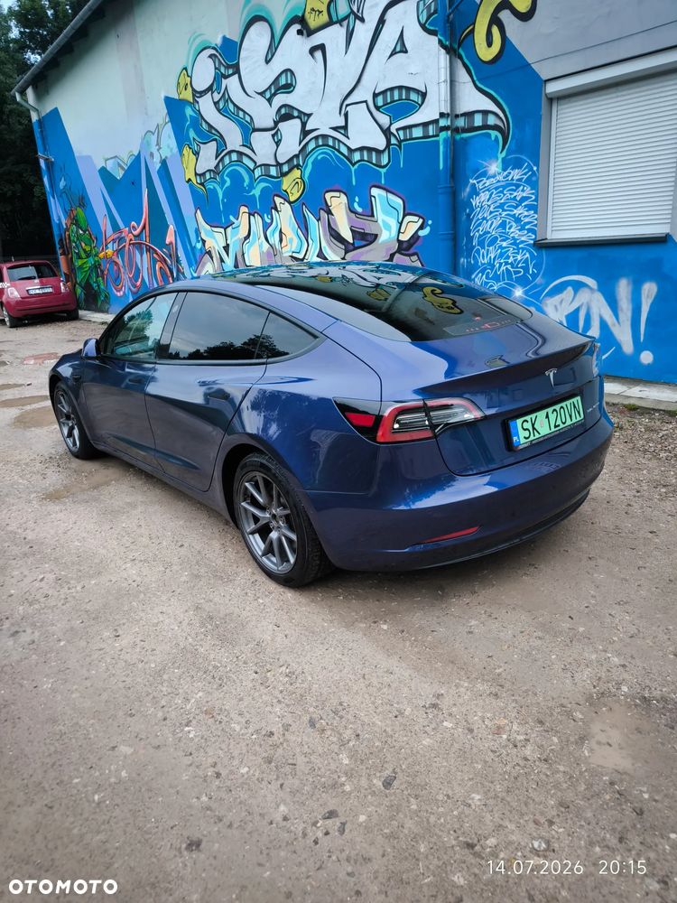 Tesla Model 3 - 5