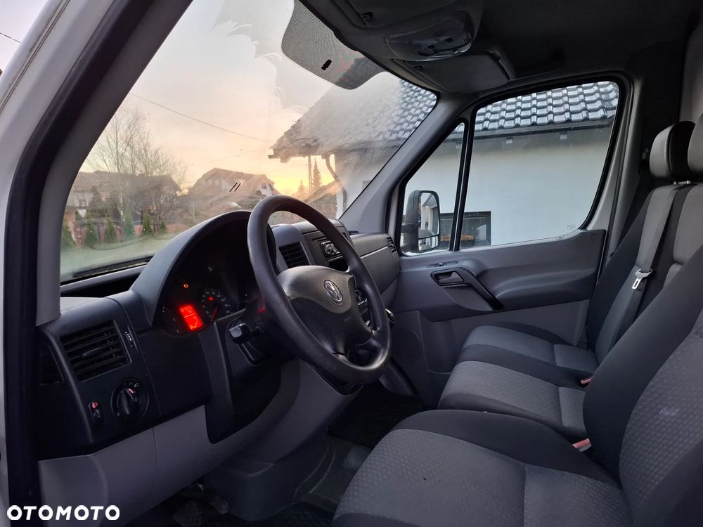 Volkswagen CRAFTER - 9