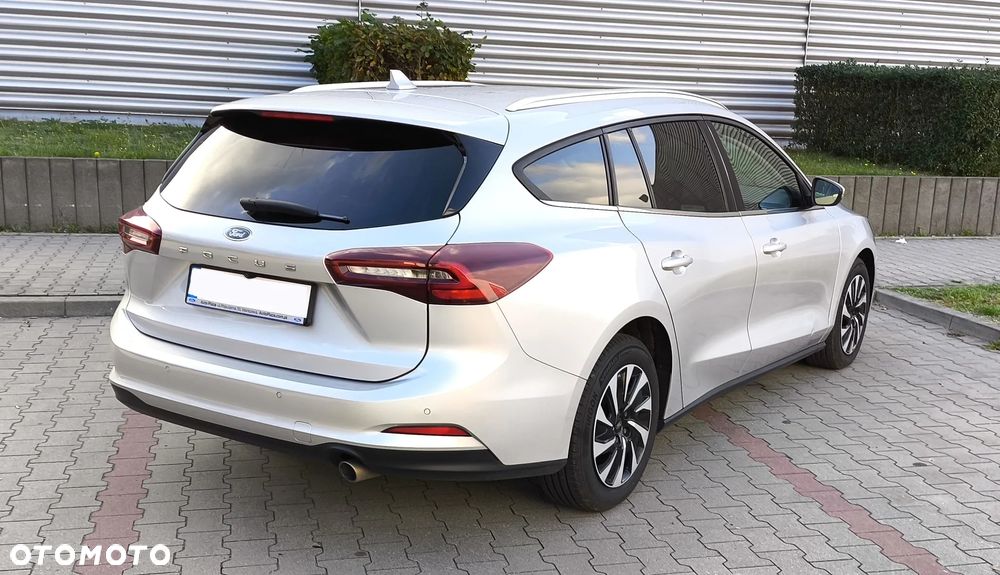 Ford Focus 2023 photo 3