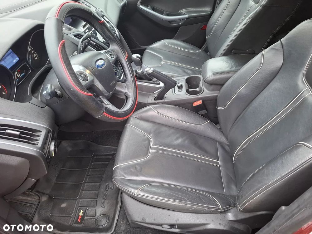 Ford Focus 1.6 EcoBoost Edition - 11