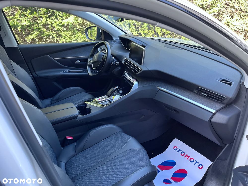 Peugeot 3008 225 e-EAT8 Allure Pack - 25