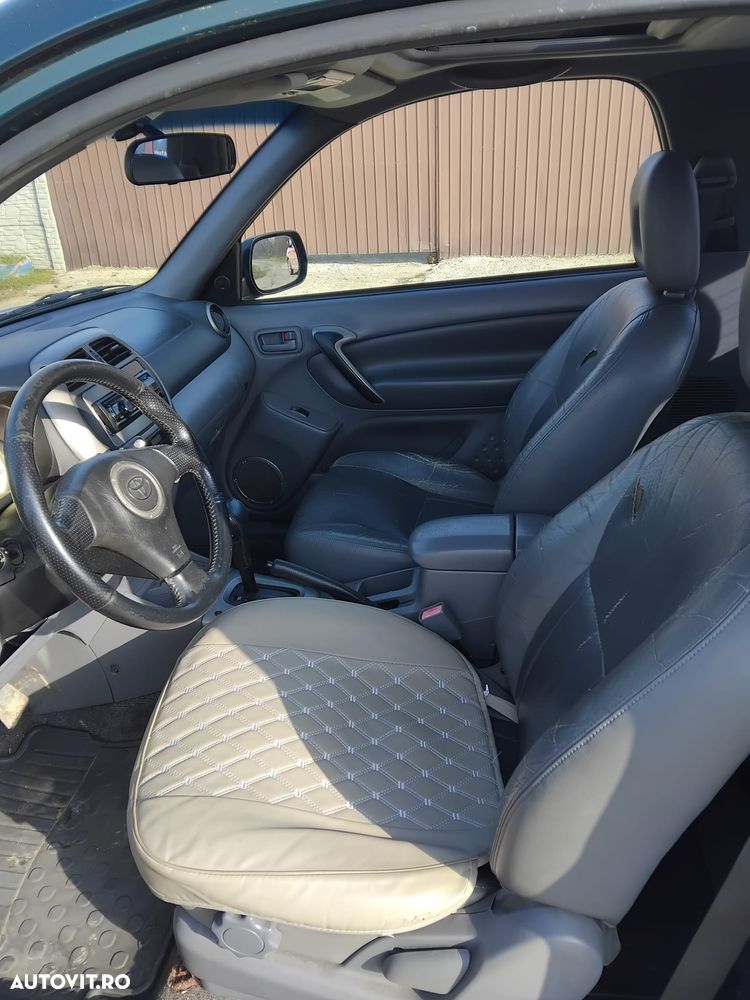 Toyota RAV4 2.0 Aut Sol - 3