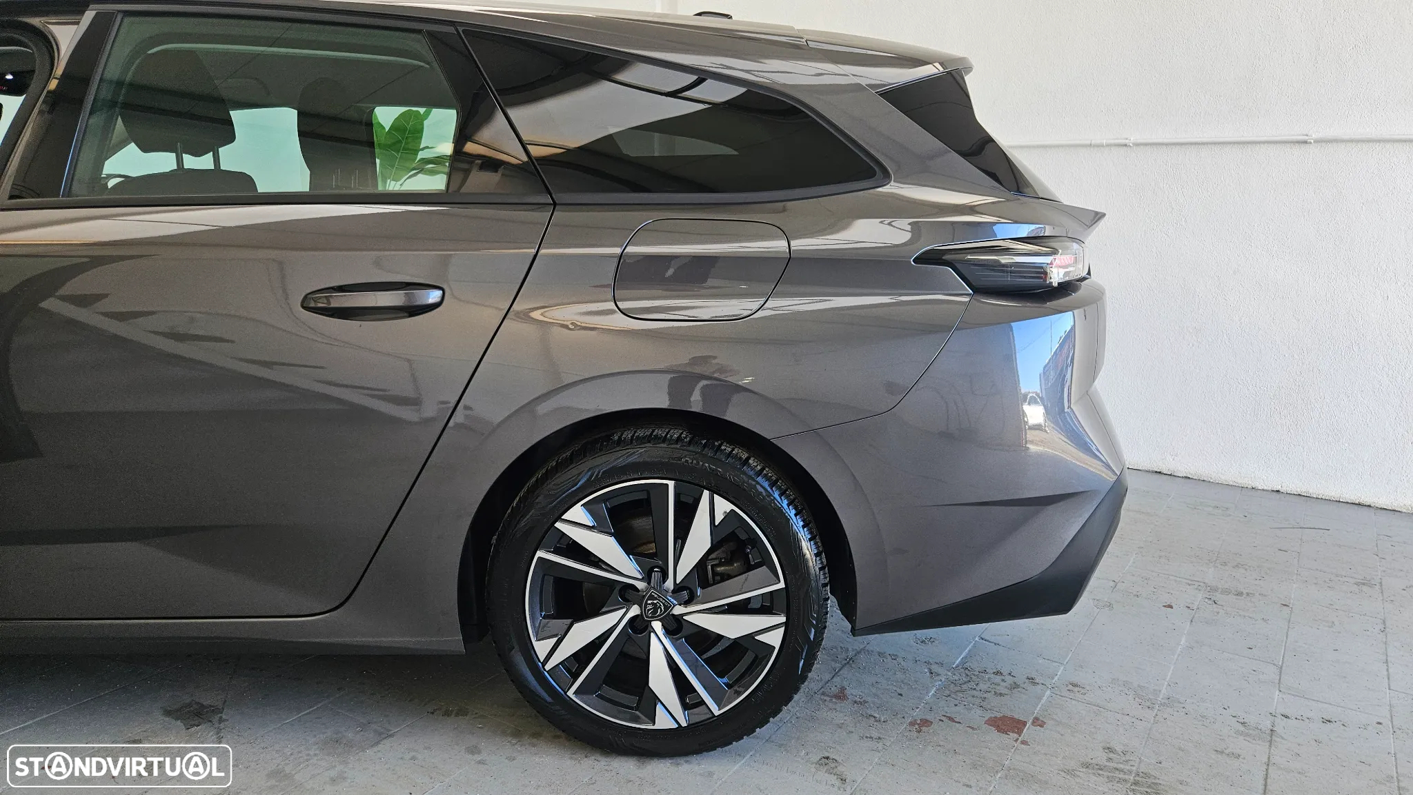 Peugeot 308 SW 1.6 Hybrid Allure e-EAT8 - 30