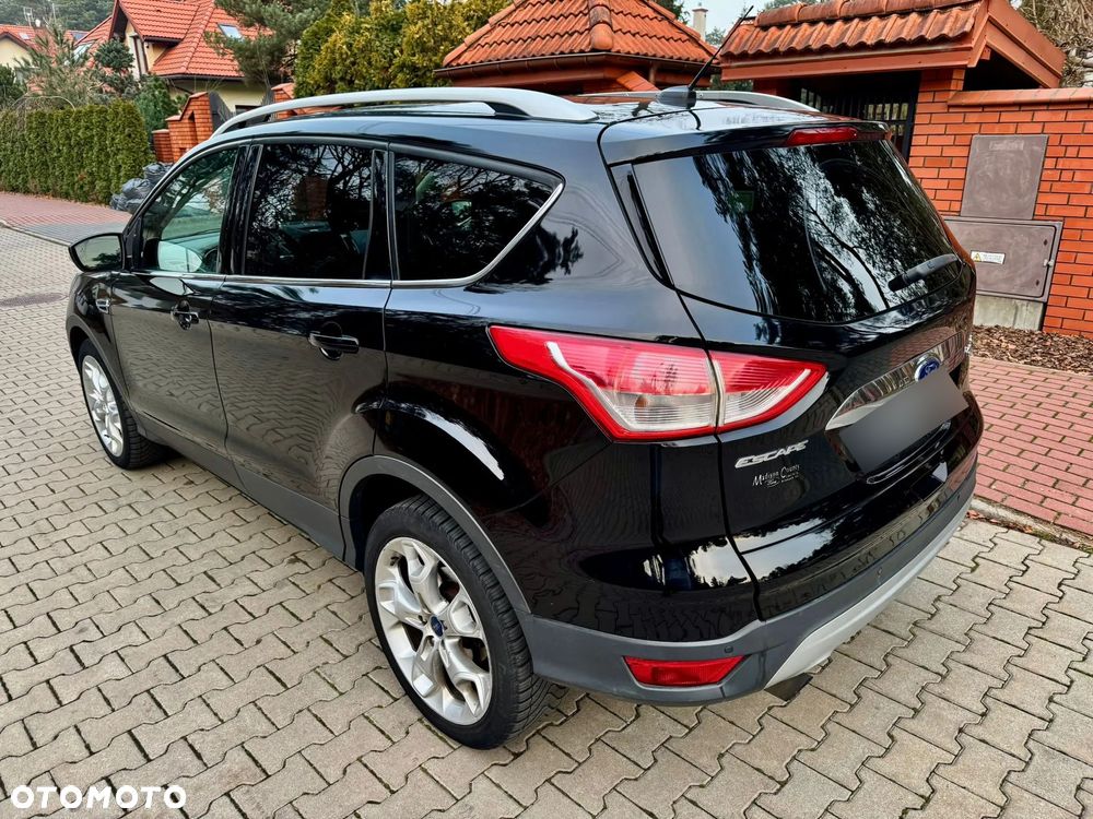 Ford Escape 2.0 EcoBoost AWD Titanium - 5