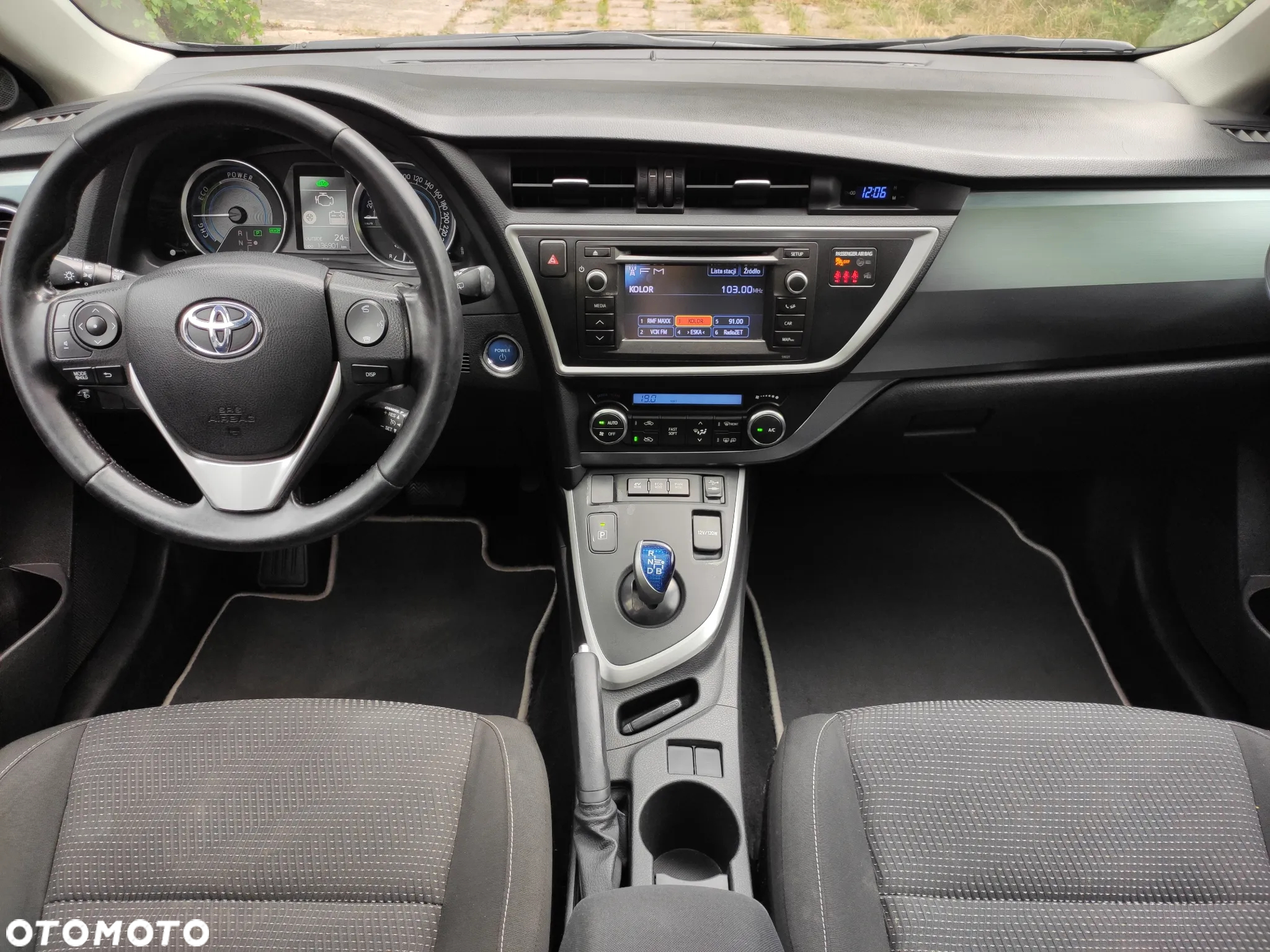 Toyota Auris 1.8 HSD Luna - 21
