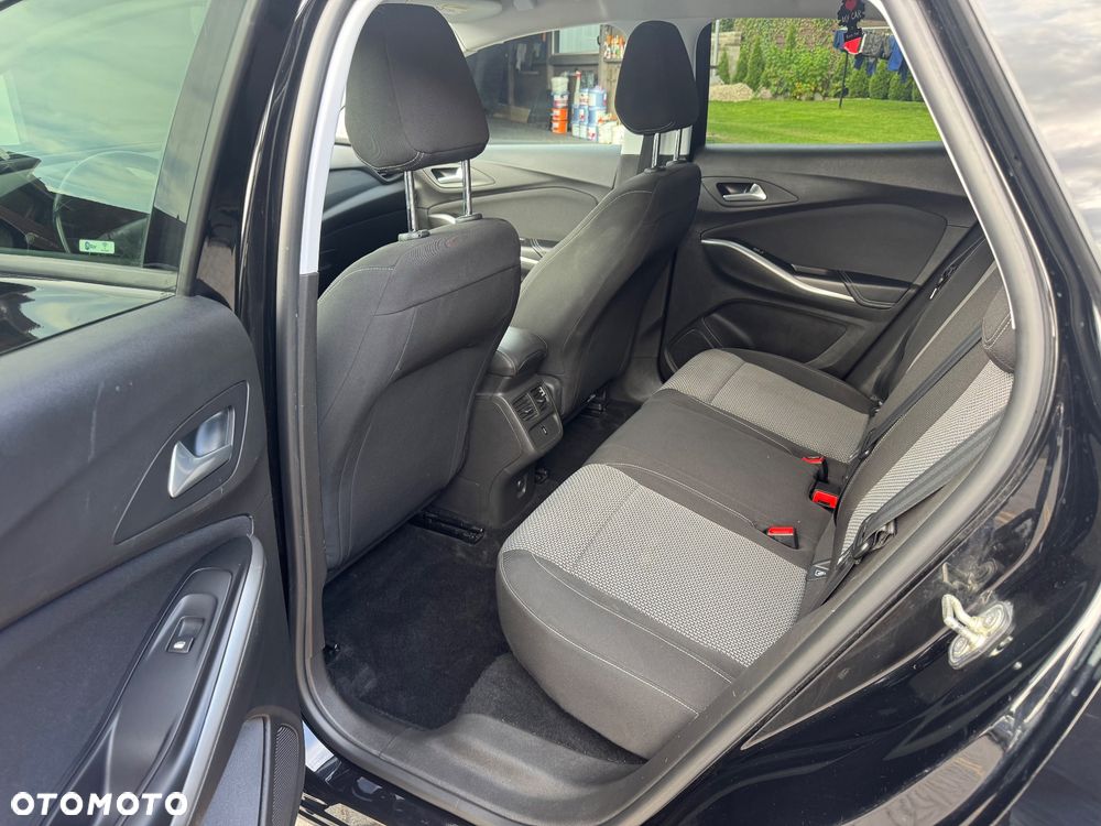 Opel Grandland X 1.2 T GPF Design Line S&S - 9