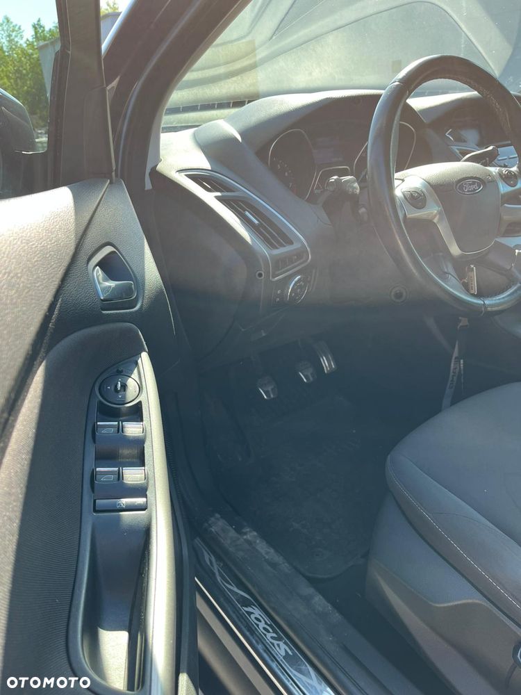 Ford Focus 1.0 EcoBoost Titanium - 8