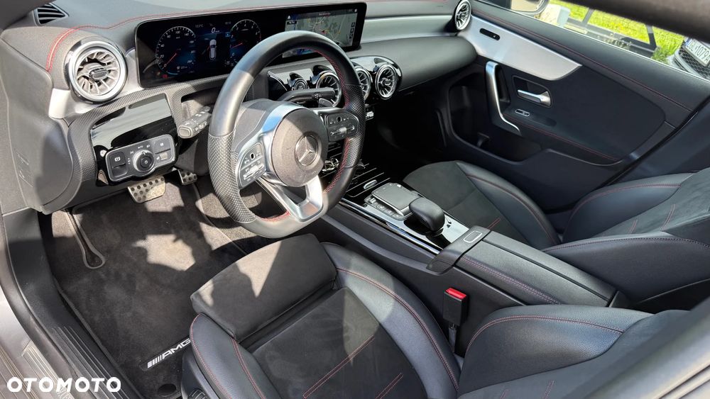 Mercedes-Benz CLA 180 7G-DCT Edition AMG Line - 35