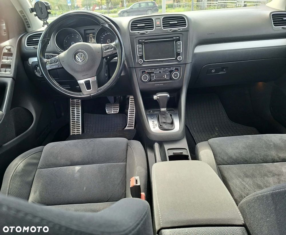 Volkswagen Golf - 8