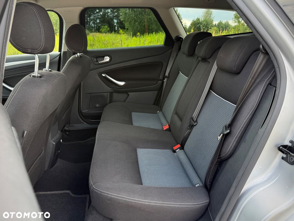 Ford Mondeo 2.0 TDCi Titanium - 27