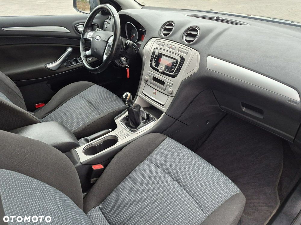 Ford Mondeo - 19